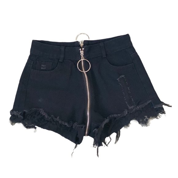 Black all round o-ring Zip up shorts with lace detail - Picture 1 of 2